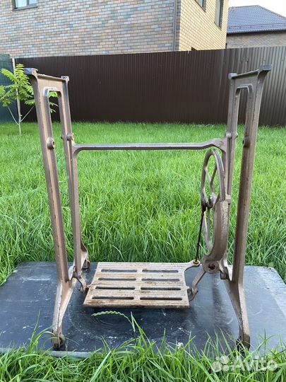 Станина от швейной машинки