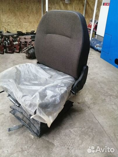 Сиденье мтз с высокой спинкой на амортизаторе (бзт
