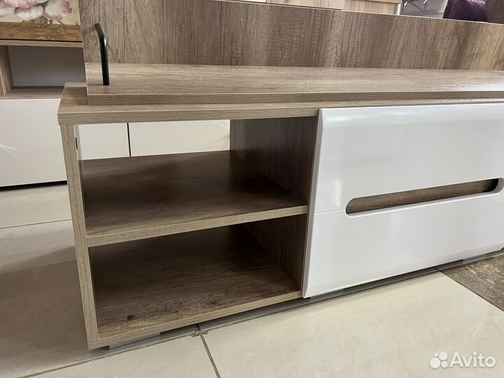 Тумба тв с полкой «Наоми тб-16»