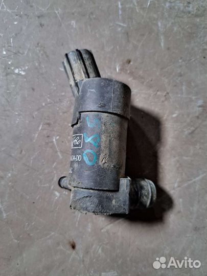 Моторчик омывателя на Volvo S80