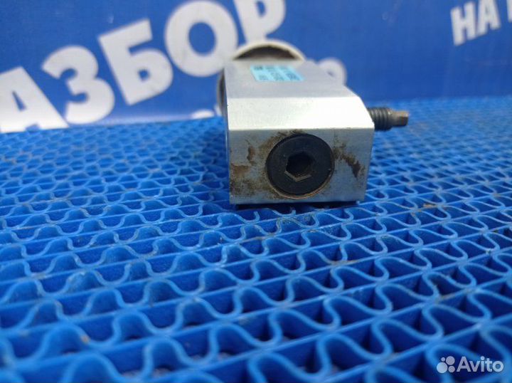 Клапан кондиционера Chevrolet Aveo T200 хэтчбек