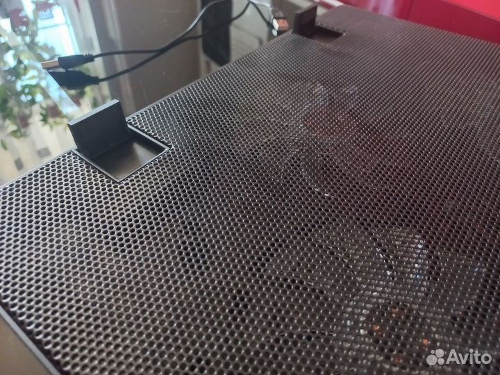 Подставка для охлаждения ноутбука