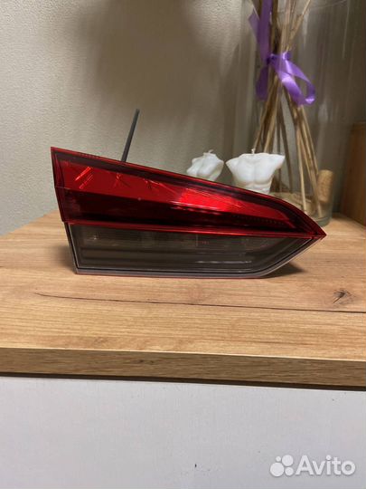 Фонарь задний левый внутренний Skoda Rapid II