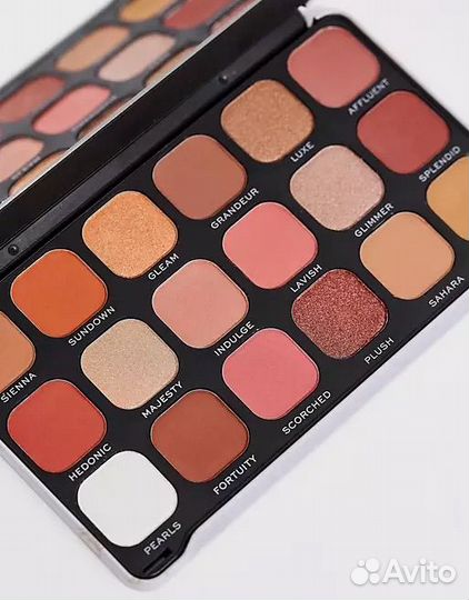 Палетка теней revolution