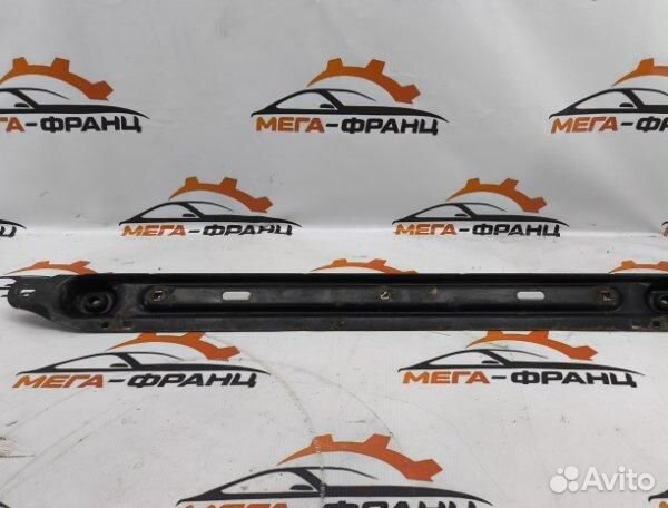 Планка радиатора Peugeot 308 легковой универсал