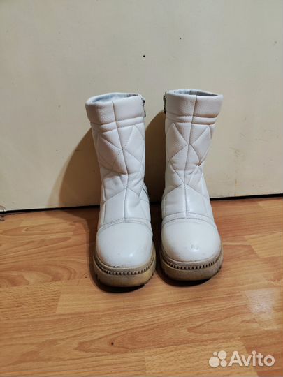 Дутики женские зимние белые
