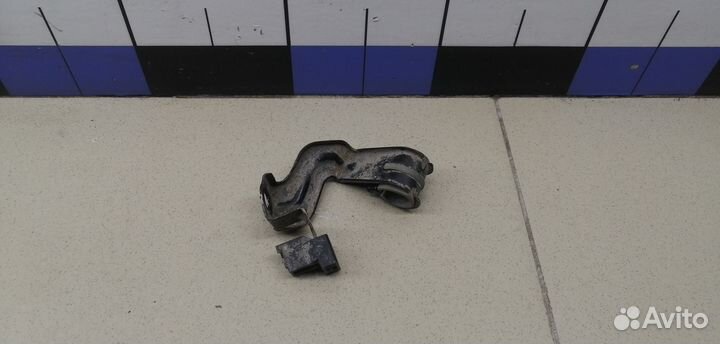 Кронштейн (сопут. товар) Land Cruiser (150) -Prado