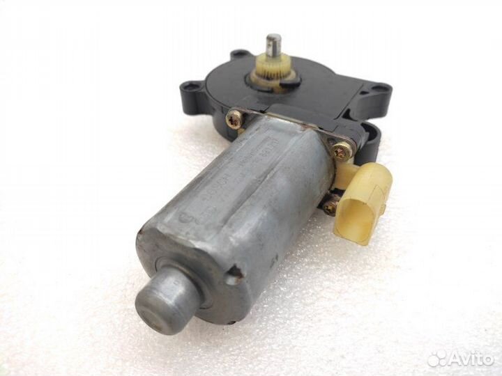 Моторчик стеклоподъемника задний правый Bmw X5 E53