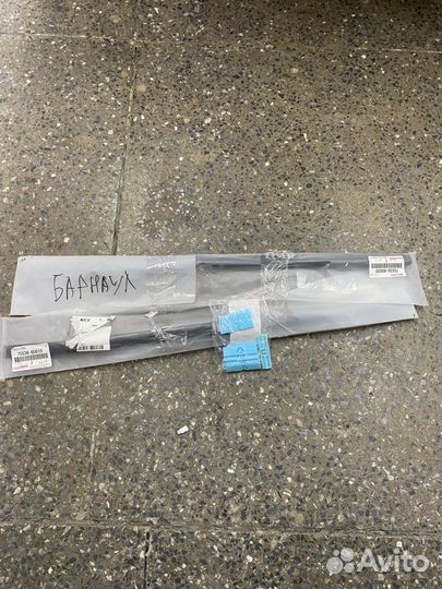 Молдинг лобового стекла Прадо 150