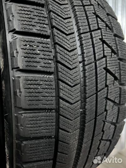 Bridgestone Blizzak VRX 225/45 R18 и 245/40 R18 91Q