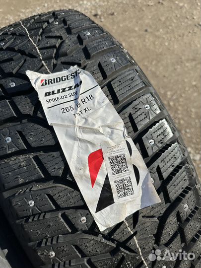 Bridgestone Blizzak Spike-02 SUV 265/60 R18