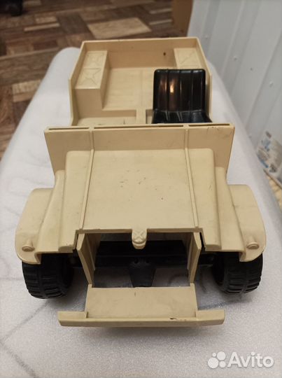 Модель джипа СССР Сызрань 1:10 на запчасти