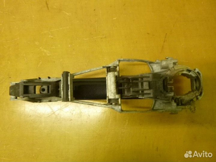 Ручка двери передней наружная правая skoda octavia