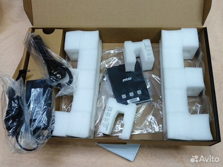 Игровой ноутбук MSI sword 17