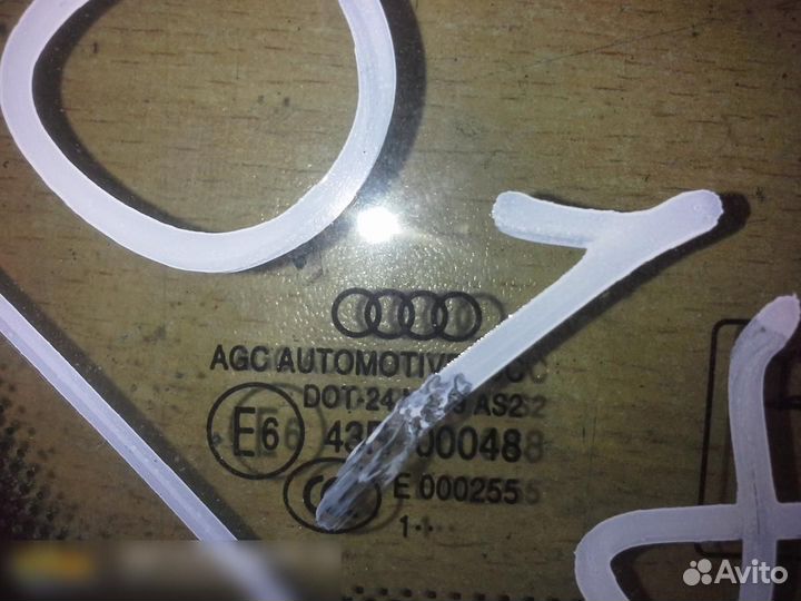 Стекло кузовное глухое левое Audi A4 B8 2007-2015
