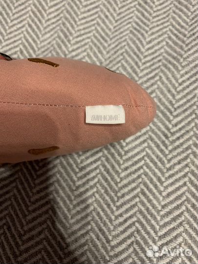 Подушка клубничка h&m