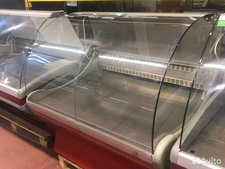 Холодильная витрина для магазина