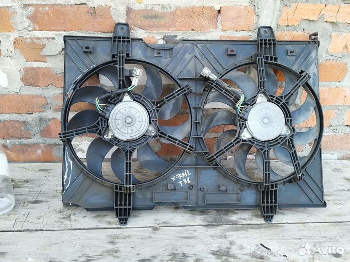 Диффузор в сборе с вентилятором Nissan X-trail t31