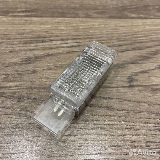 OEM подстветка пространства ног VAG галоген
