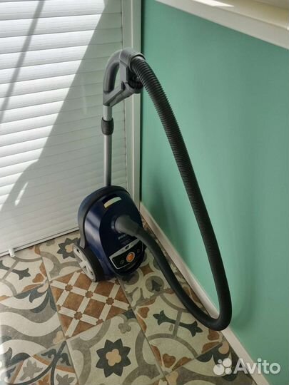 Пылесос Philips FC 9150