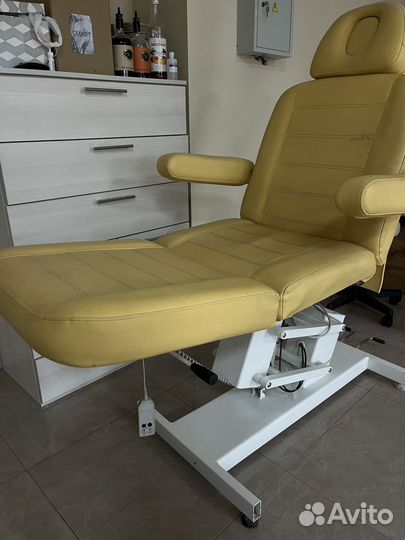 Кушетка/педикюрное кресло на электроприводе