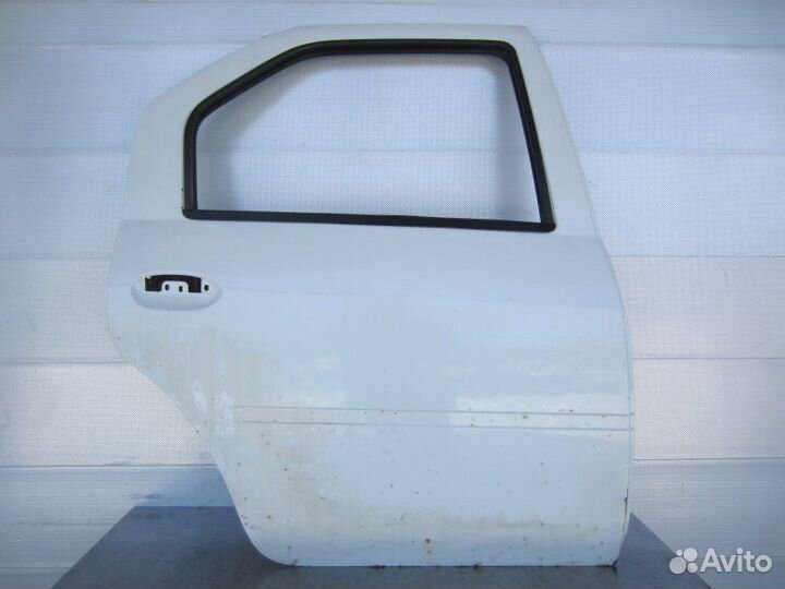 Дверь задняя правая на рено логан