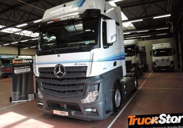 Pазбираем грузовик Mercedes-Benz Actros mpiv с 201