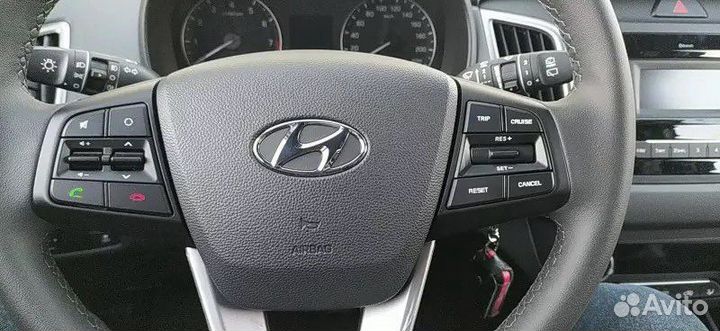 Кнопки круиз на руль Hyundai Creta / ix25