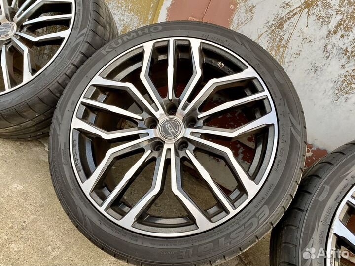 Rays Brochen r19+ Kumho 245/40/19