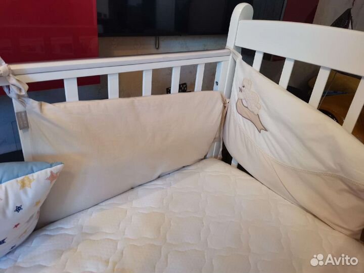 Детская кроватка