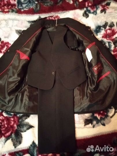 Школьный костюм для мальчика тройка