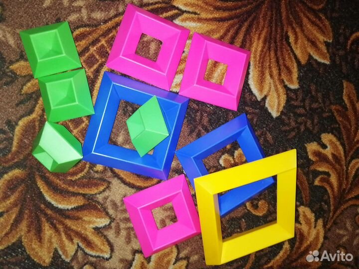 Развивающий кубик пирамидка конструктор