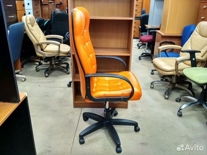 Кресло руководителя Стиль экокожа. Новое