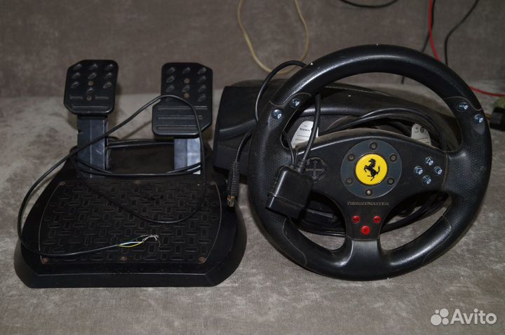 Гоночный руль, игровая приставка