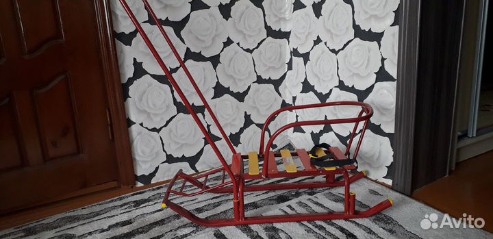 Продаются детские санки