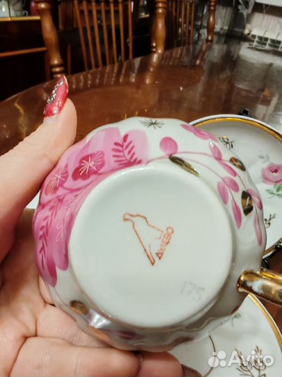 Чашки, блюдца