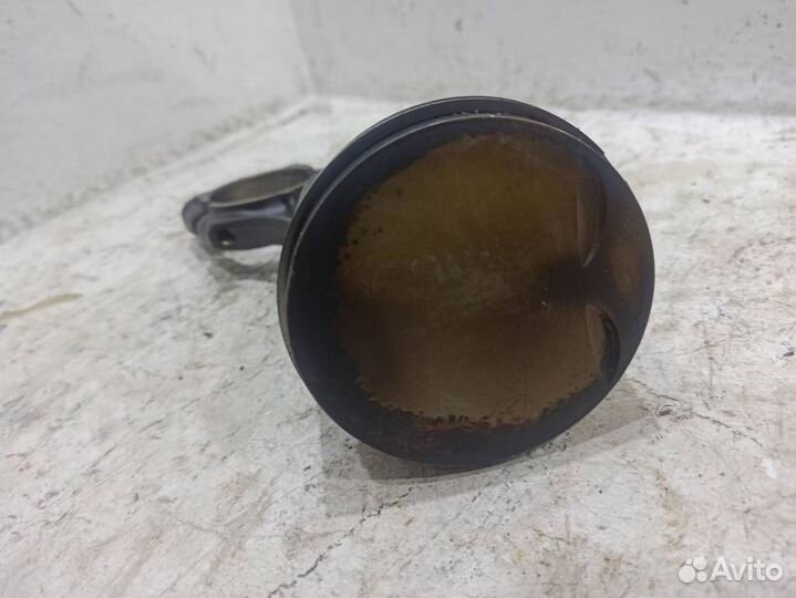 Поршень с шатуном Мерседес