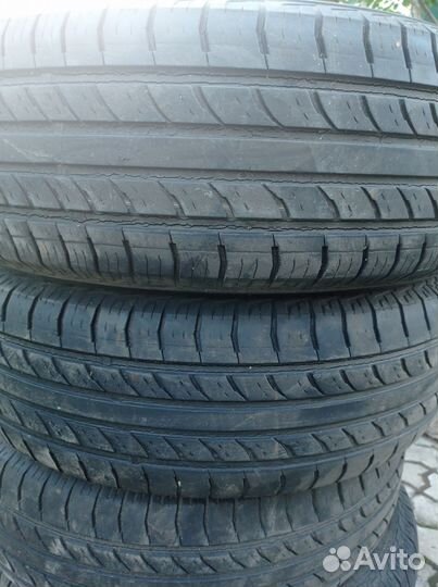 Nexen Roadian 541 235/65 R16