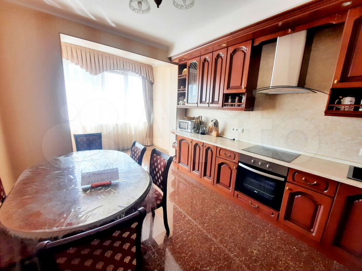 2-к. квартира, 86 м², 4/16 эт.