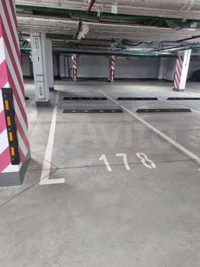 Машиноместо, 14 м²