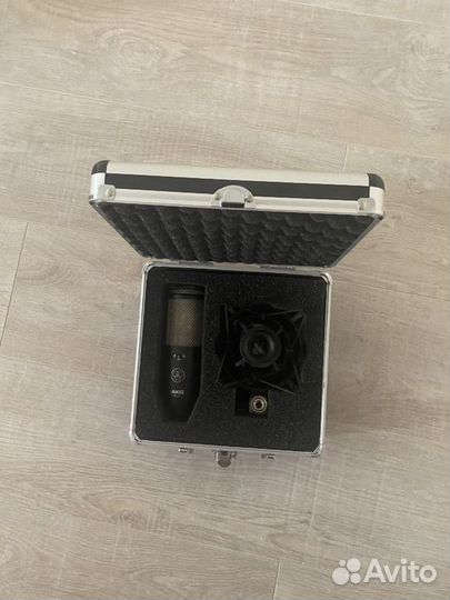 Студийный микрофон AKG p420