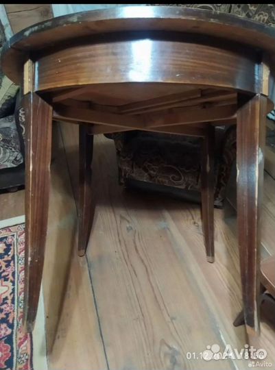 Стол круглый, мебель дерево,Винтаж