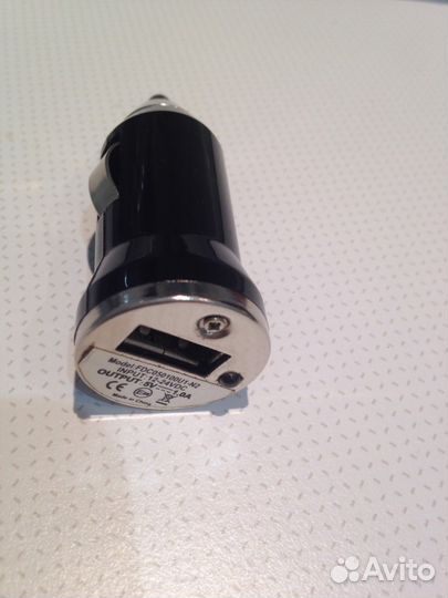 Автомобильное зарядное устройство USB