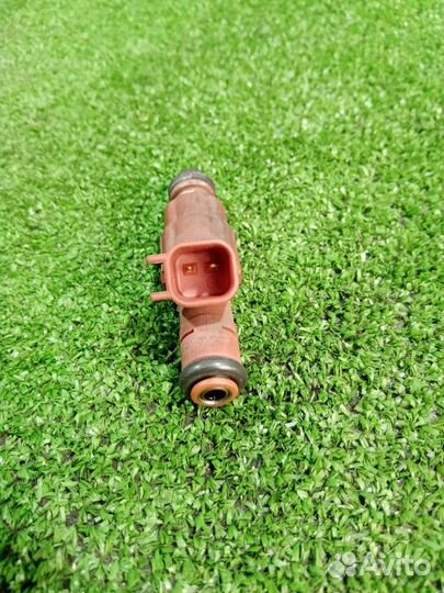 Форсунка топливная Dodge Durango 1 поколение 1998