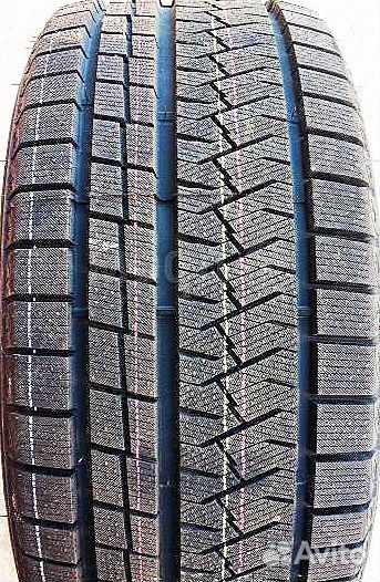 Triangle Trin PL02 225/40 R18