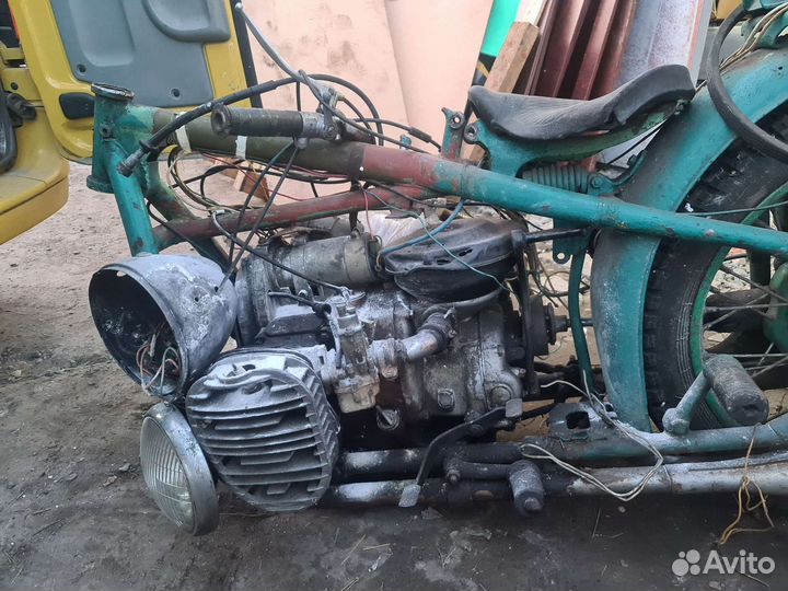 Мотоцикл Урал М72