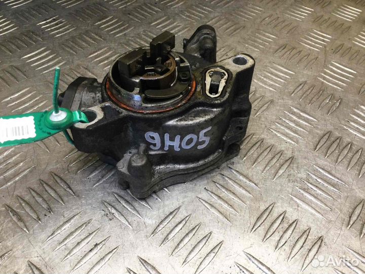 Насос вакуумный Citroen C4 9684786780; 1692776; 31