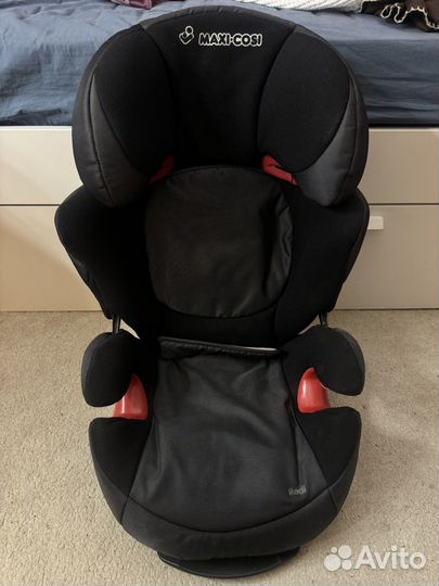 Автомобильное кресло maxi cosi