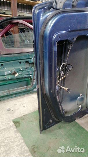 Дверь передняя правая Форд Фиеста 2006г