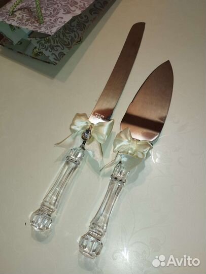 Нож и лопатка